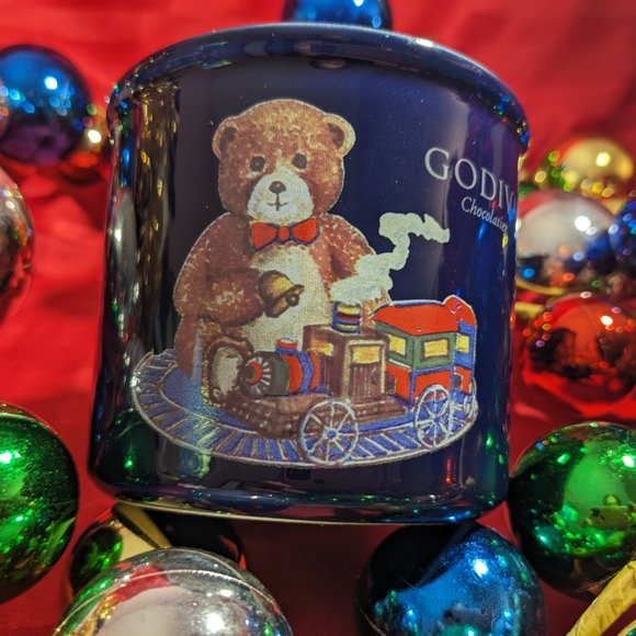 Godiva Chocolatier Cobalt Blue Teddy Bear/Trains/Drum/Present Christmas Mug - Picture 10 of 12
